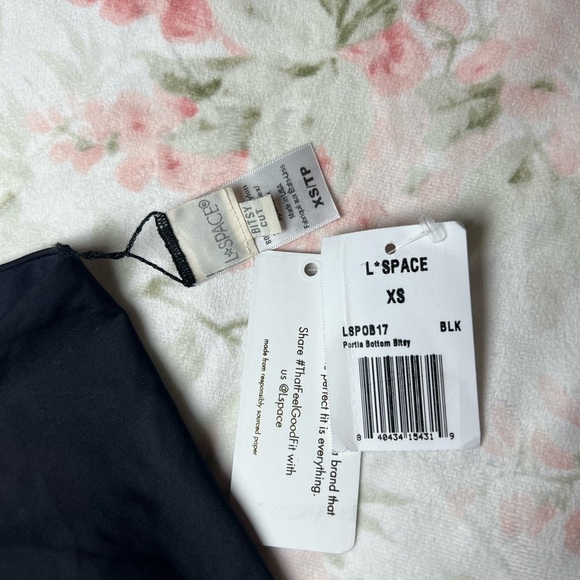 L*SPACE NEW Portia Bottom Bitsy Cut Black Swim Bikini Bottom Size XS - Picture 5 of 6